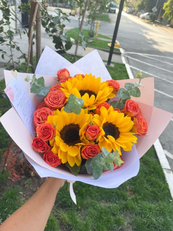 Ramo pequeño rosas + mini rosas - Imagen 2
