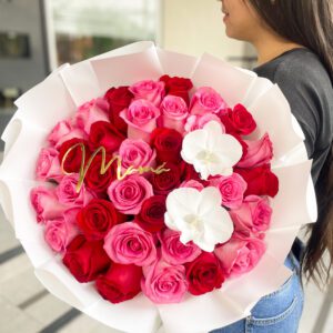 Ramo de Rosas + Orquídea