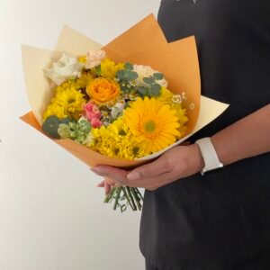 Mix floral flores amarillas